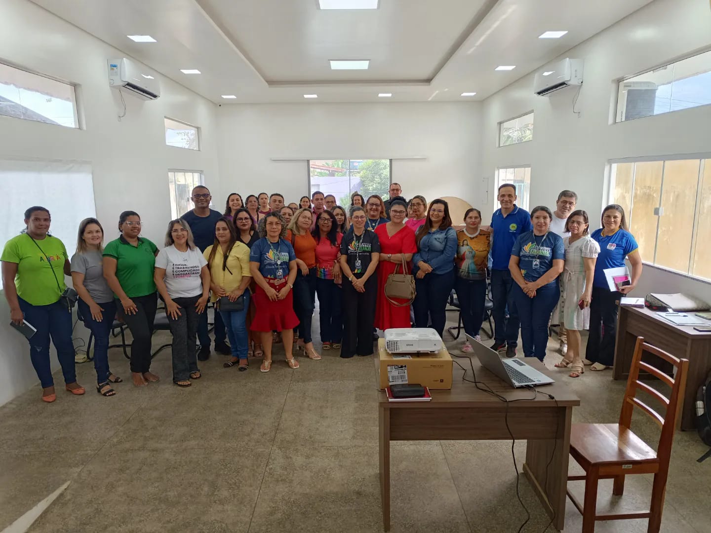 REUNIÃO COM OS CONSELHOS ESCOLARES